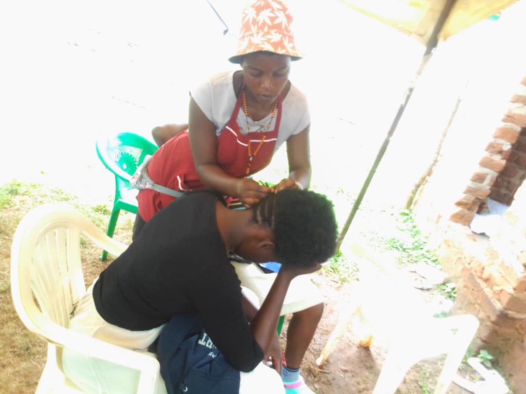 Plaiting training
